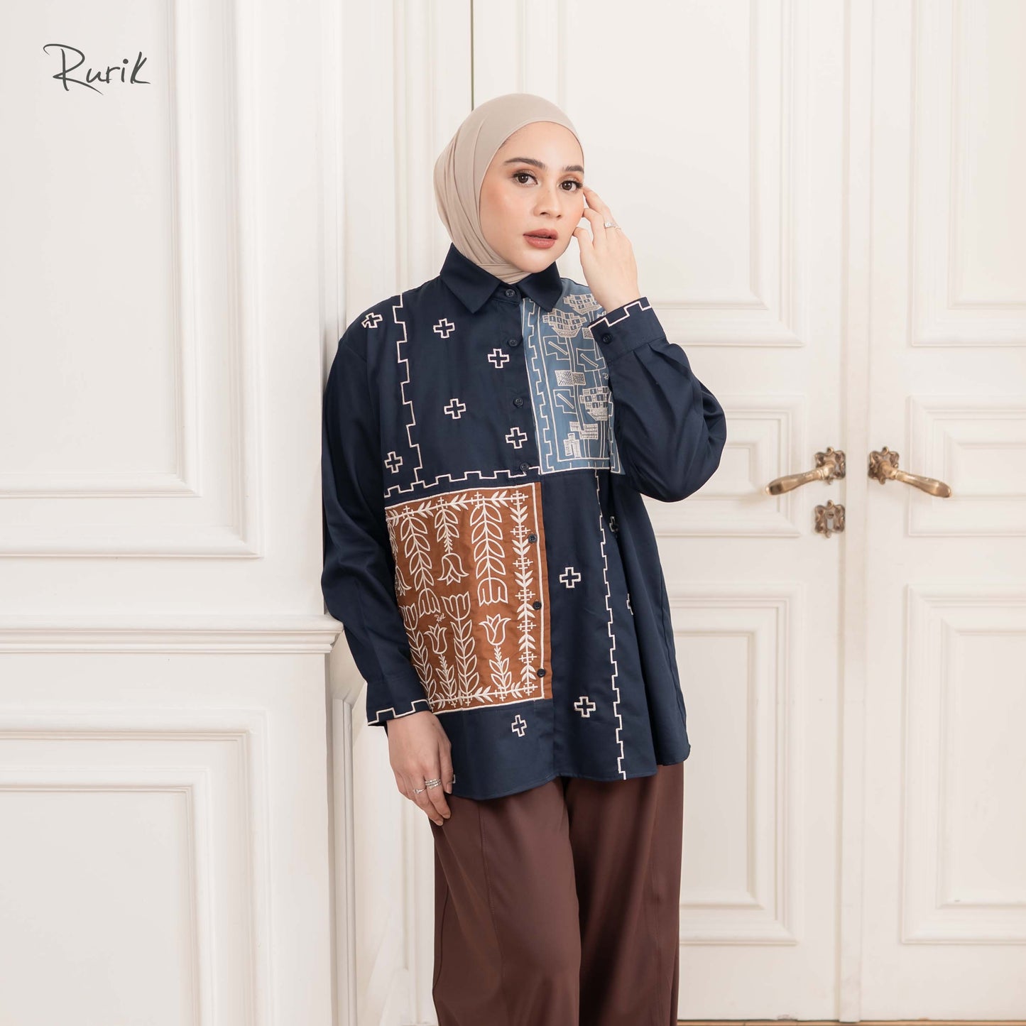 Noyra Embroidery Shirt