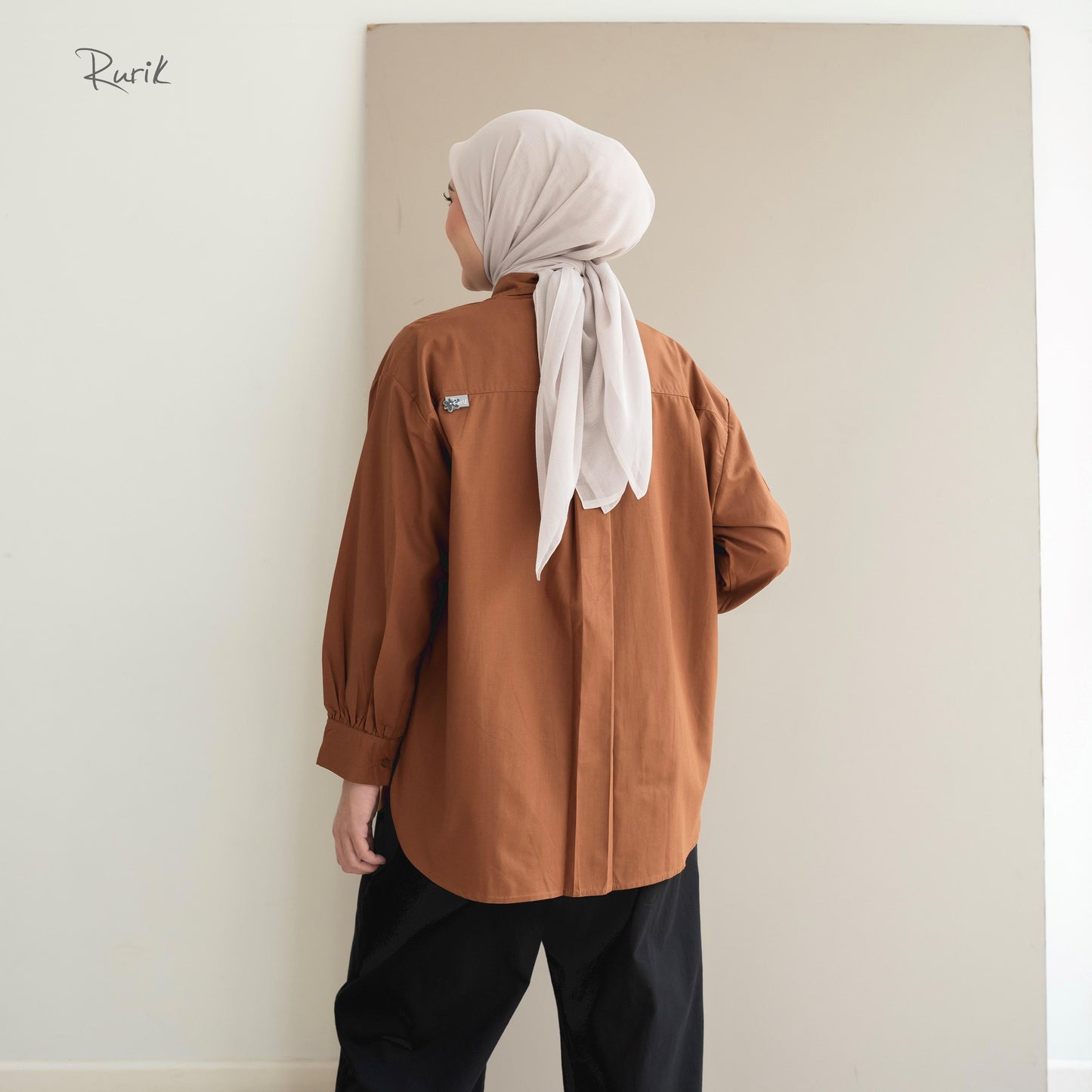 Yunika Embroidery Shirt