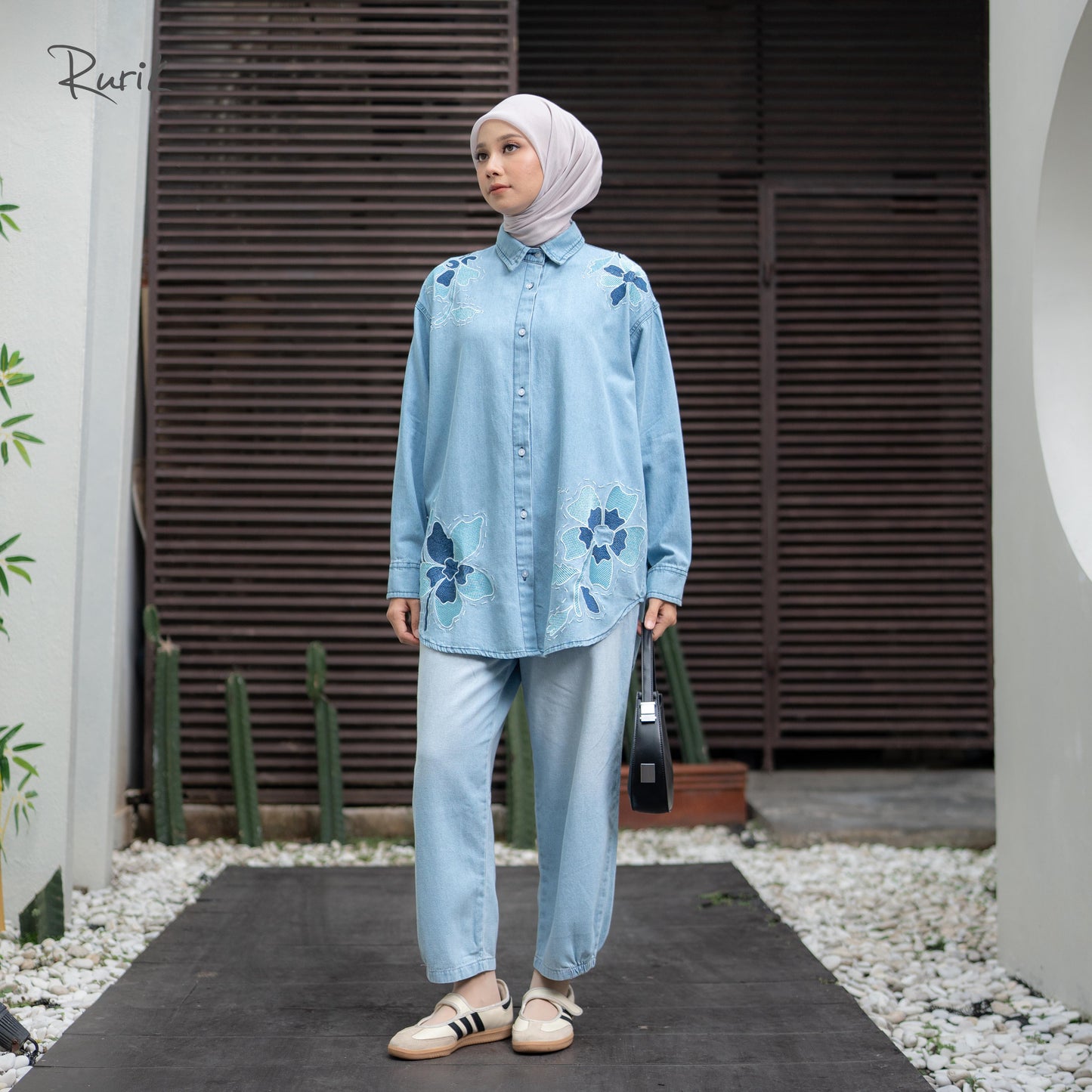 Degavi Embroidery Shirt