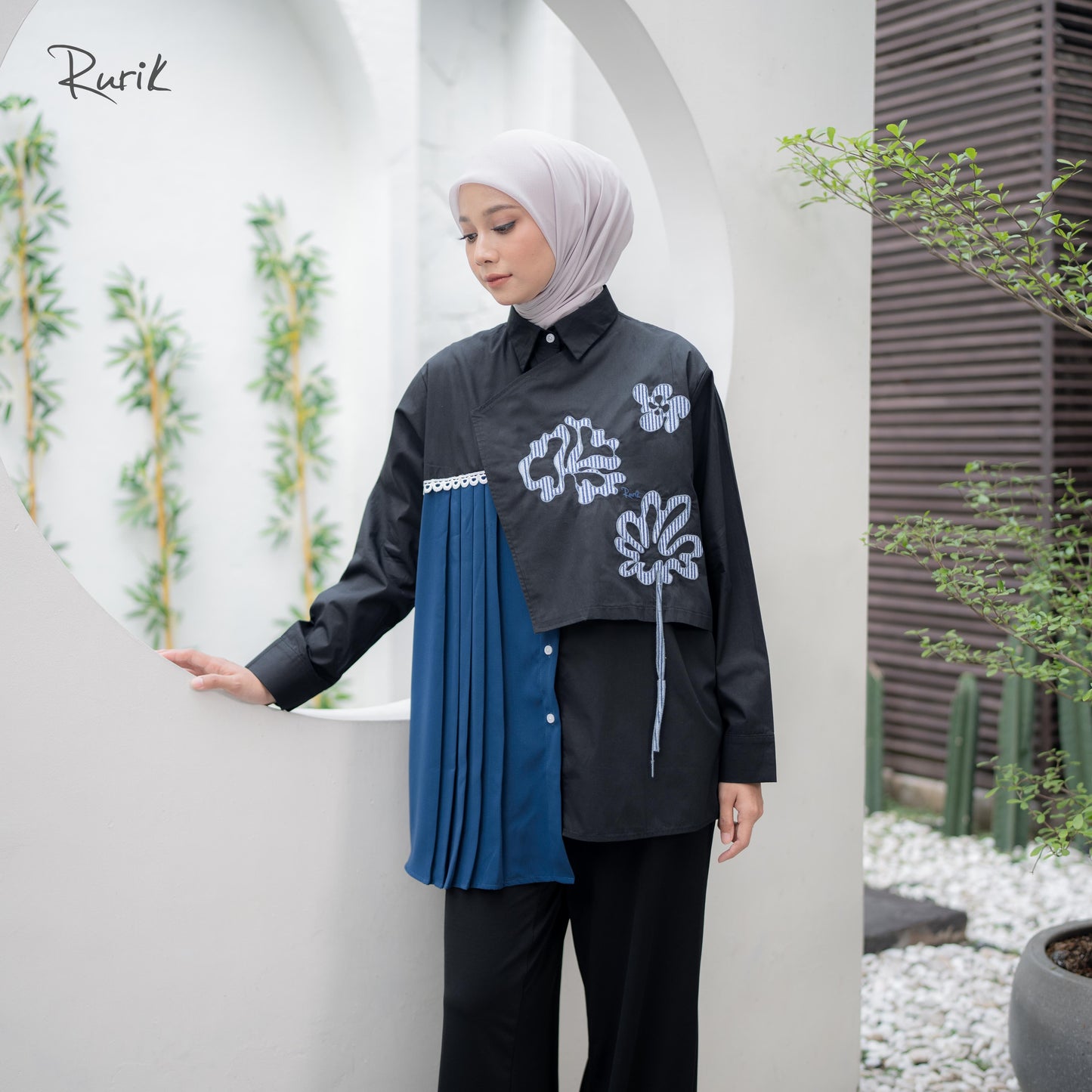 Carleens Embroidery Shirt