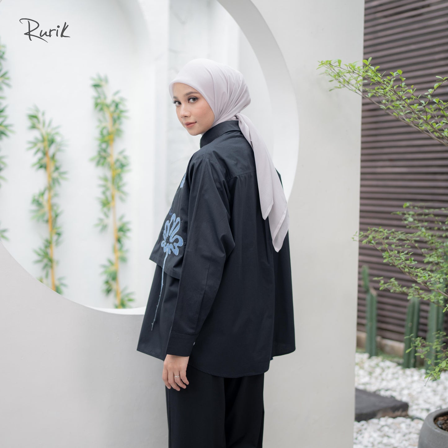 Carleens Embroidery Shirt