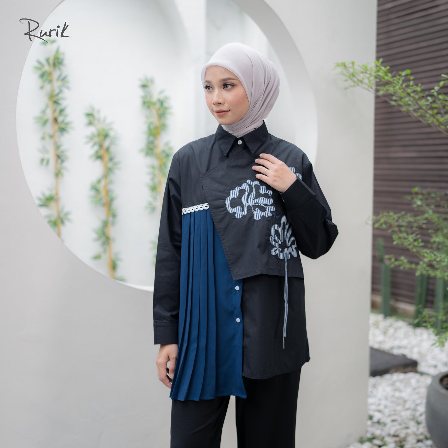 Carleens Embroidery Shirt