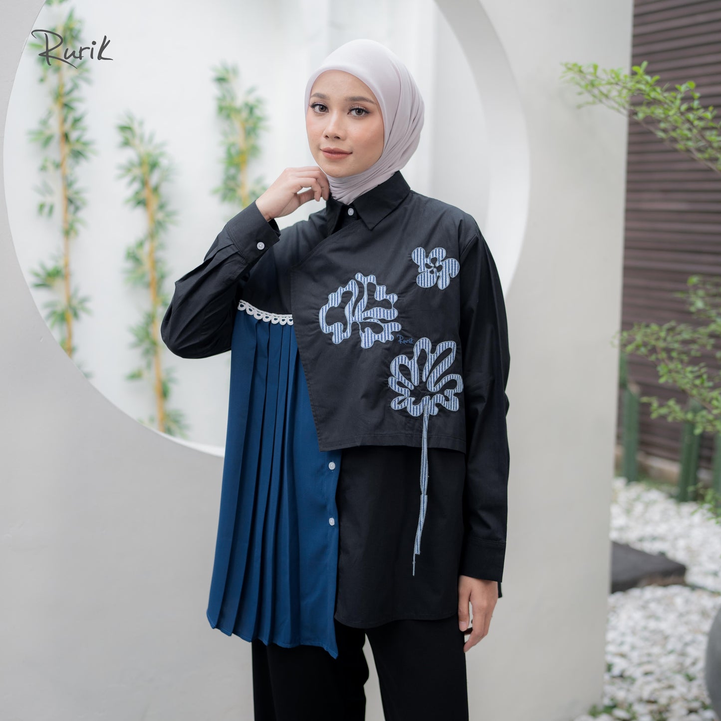 Carleens Embroidery Shirt