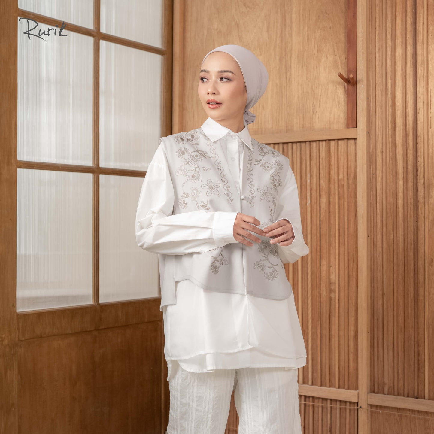 Lucia Embroidery Vest