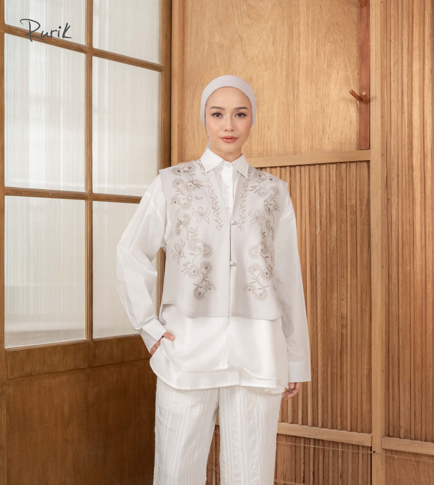 Lucia Embroidery Vest