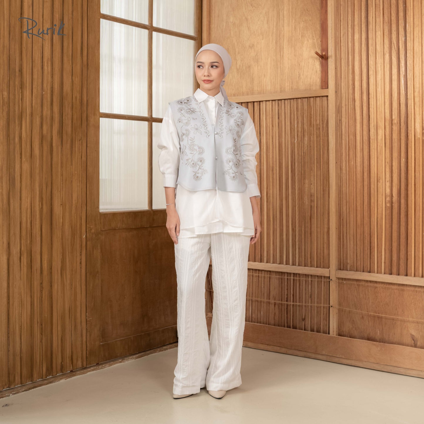 Lucia Embroidery Vest