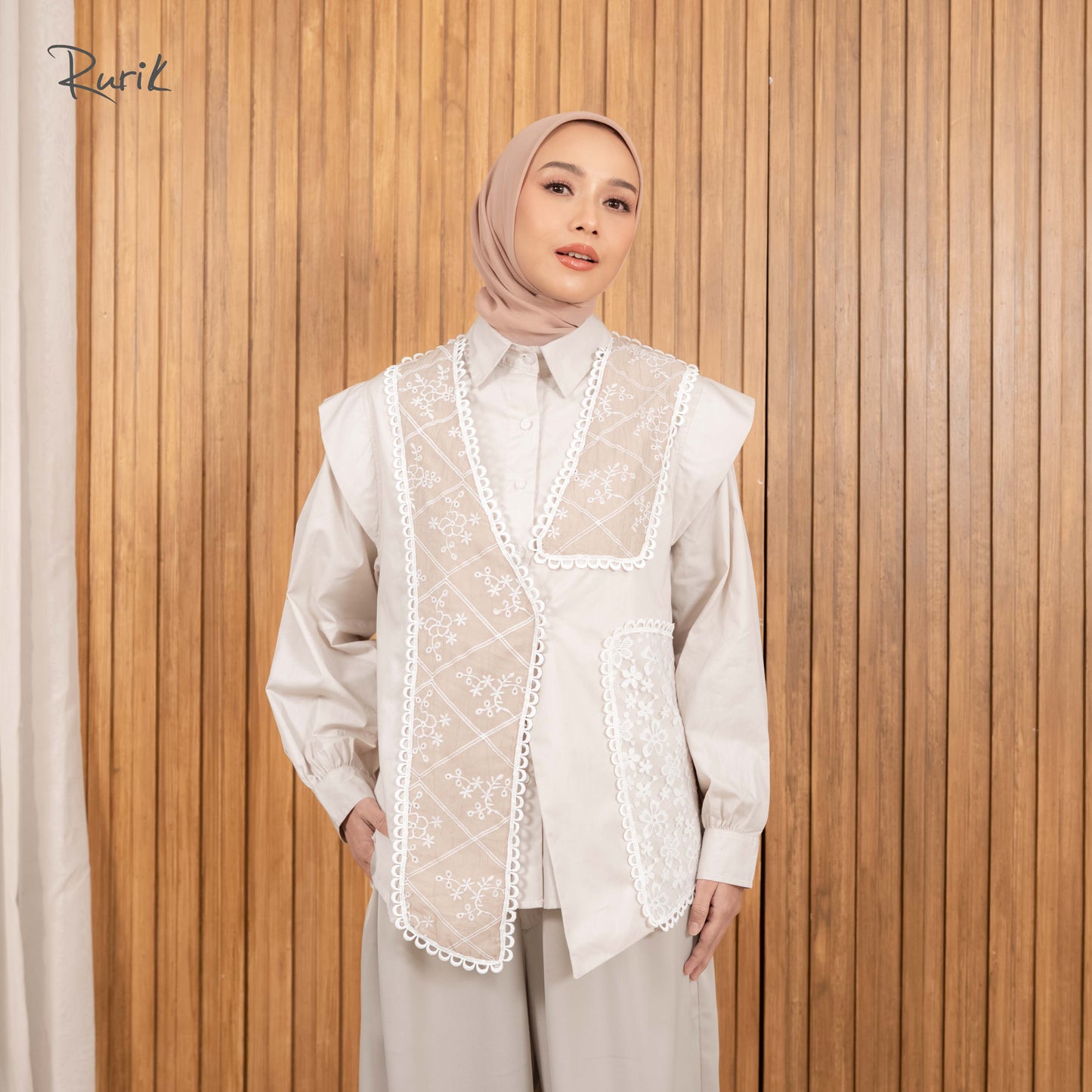 Casvia Embroidery Shirt