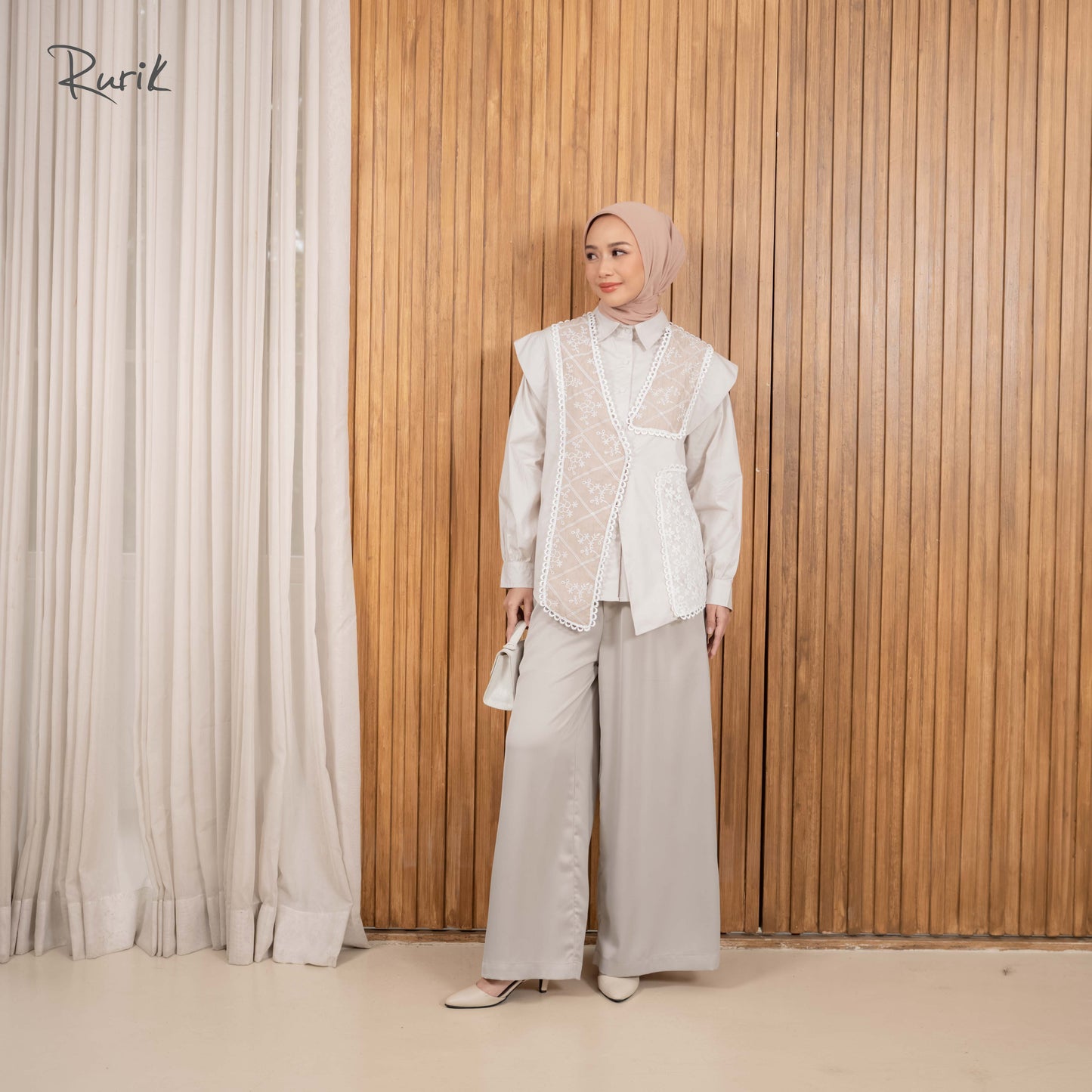Casvia Embroidery Shirt