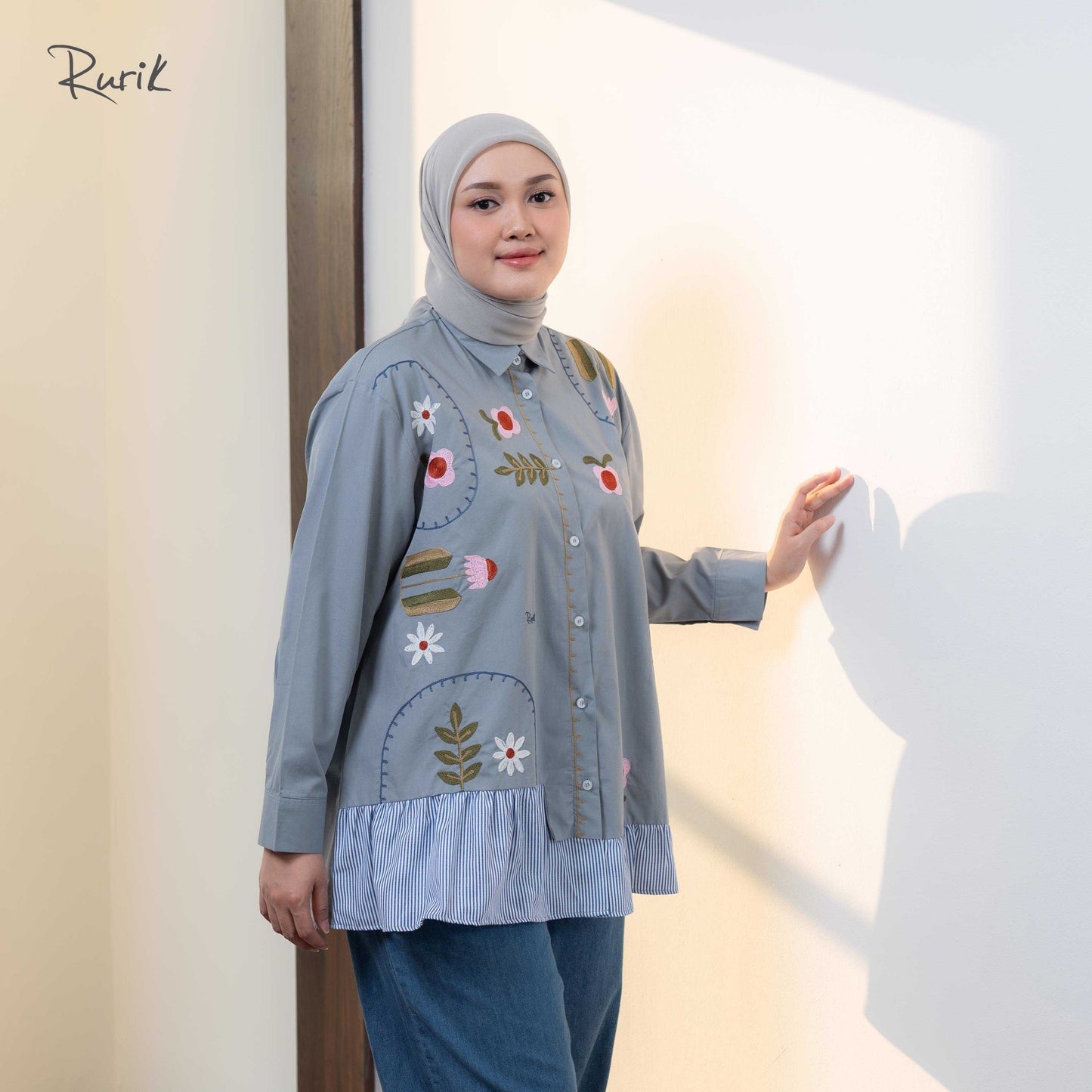 Diraya Embroidery Shirt