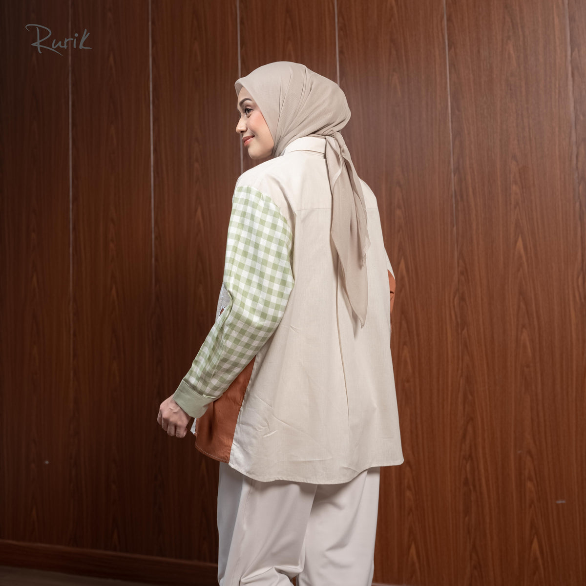 Norava Embroidery Shirt Beige
