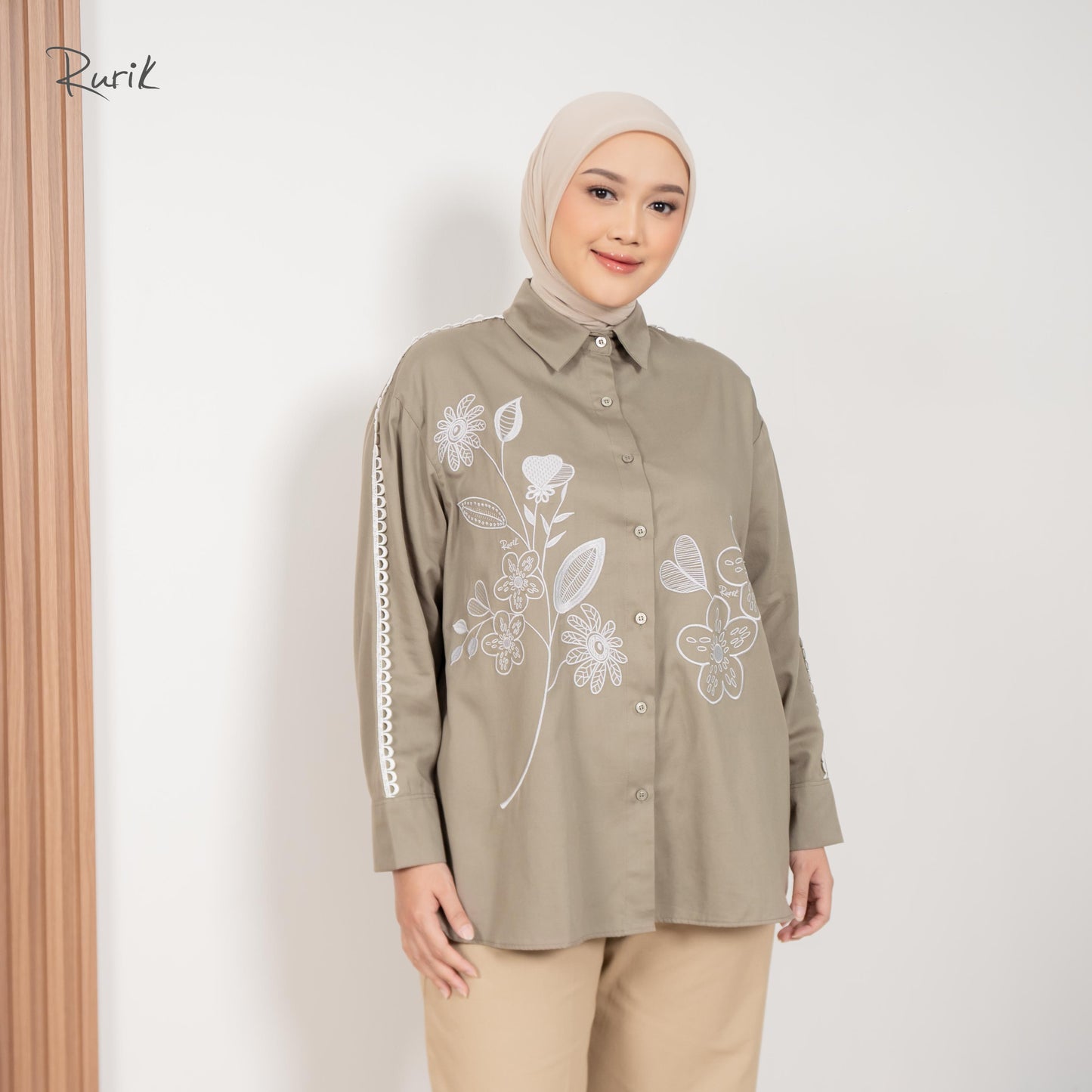 Felida Embroidery Shirt