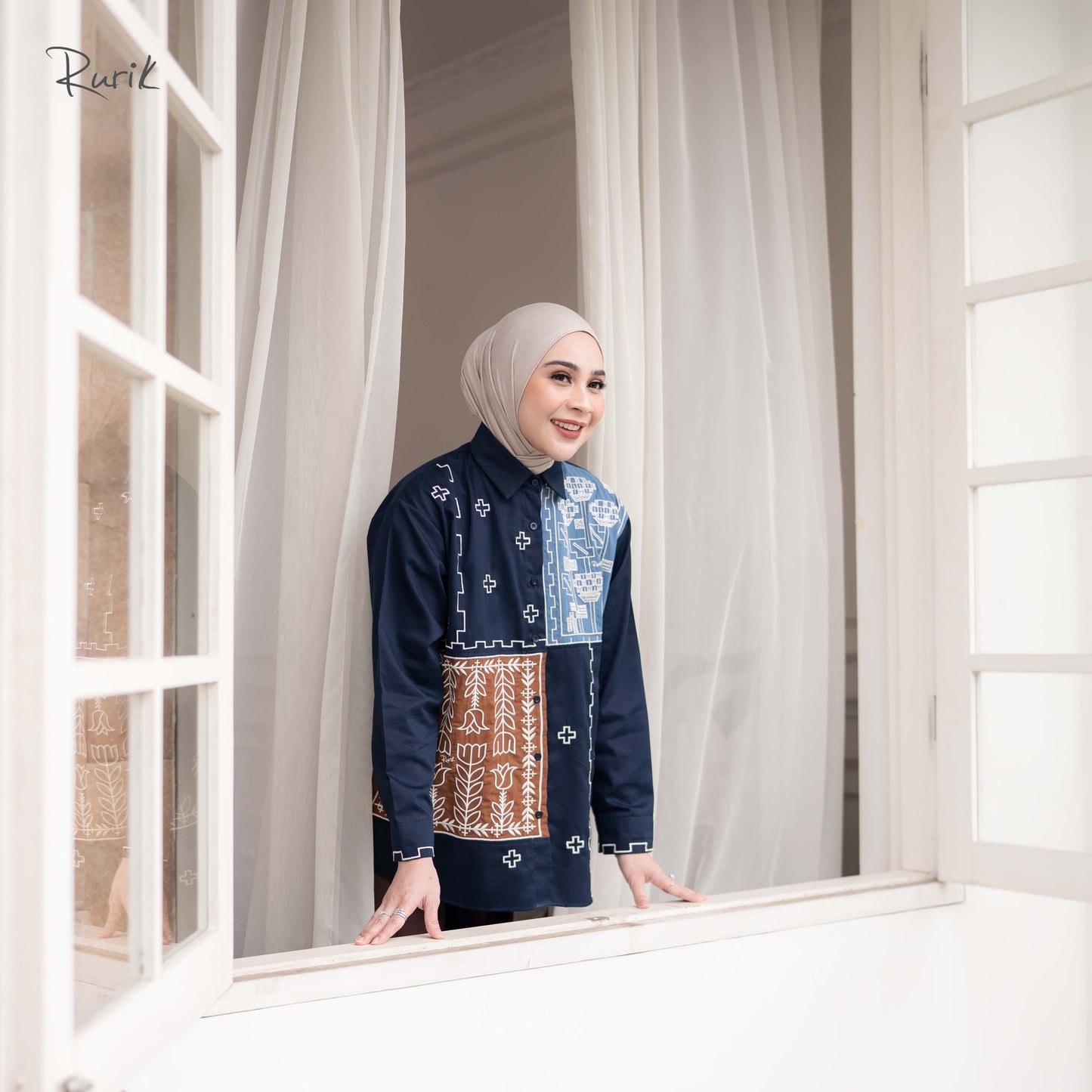 Noyra Embroidery Shirt