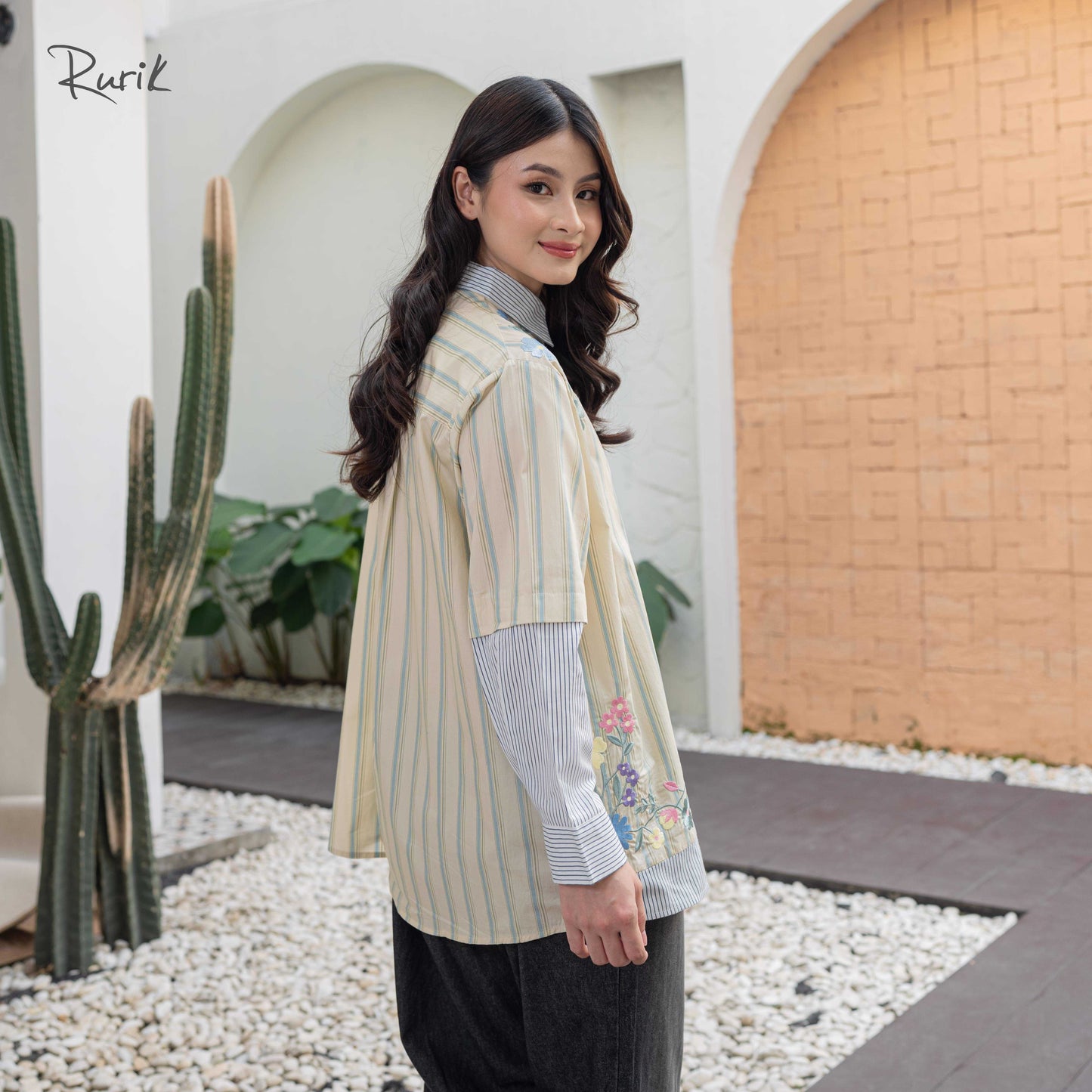 Besaka Embroidery Shirt