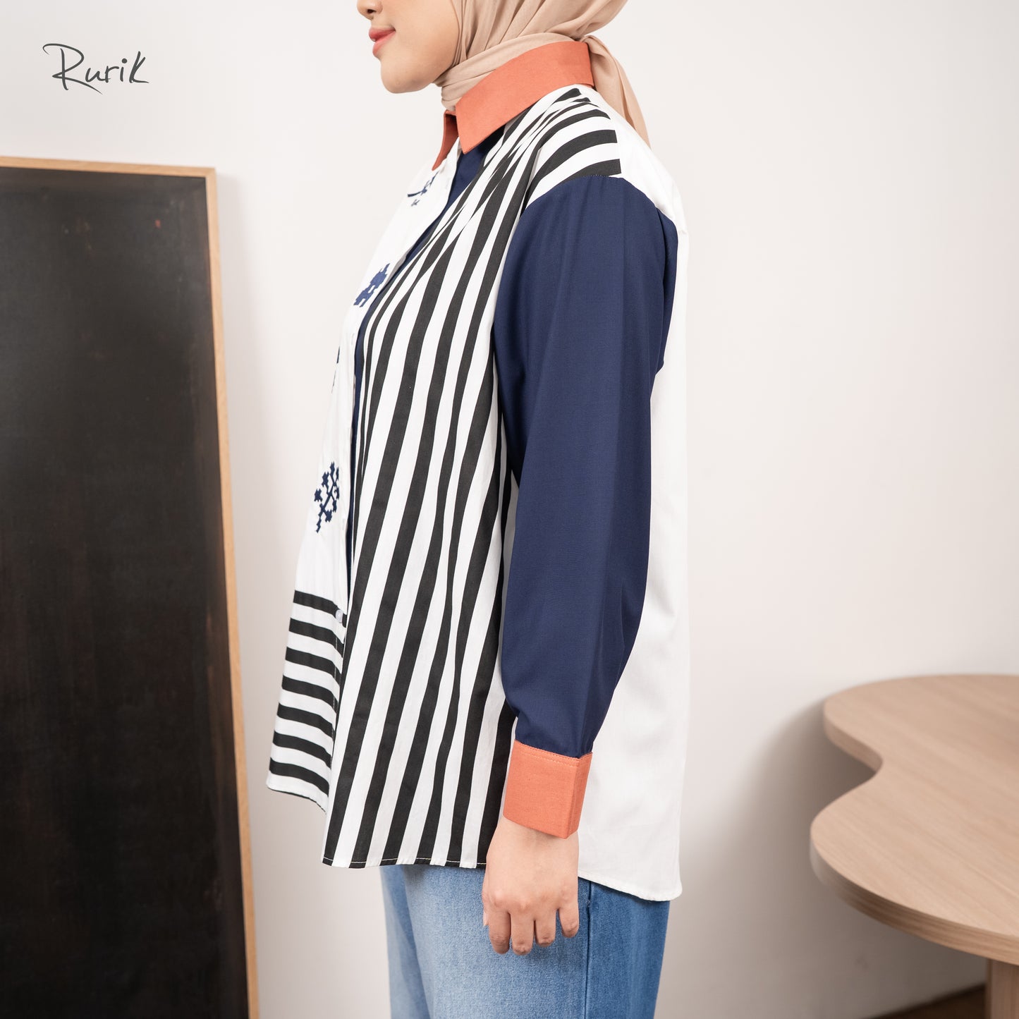 Vikama Embroidery Shirt