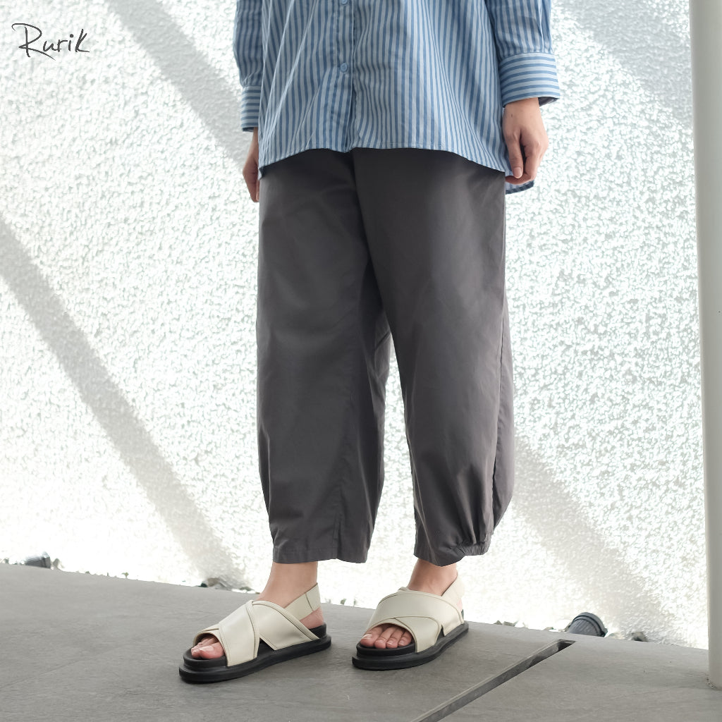 カミールパンツ