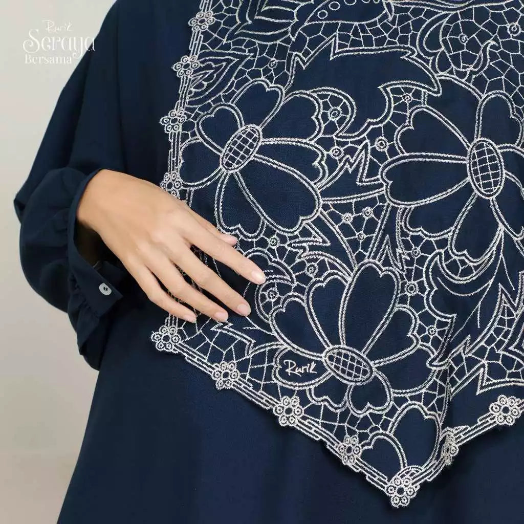 カレスタ刺繍