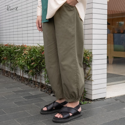 カミールパンツ